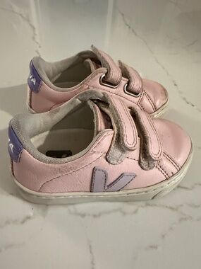 Veja Kids Pink Velcro Sneakers with Lilac Accents toddler 7